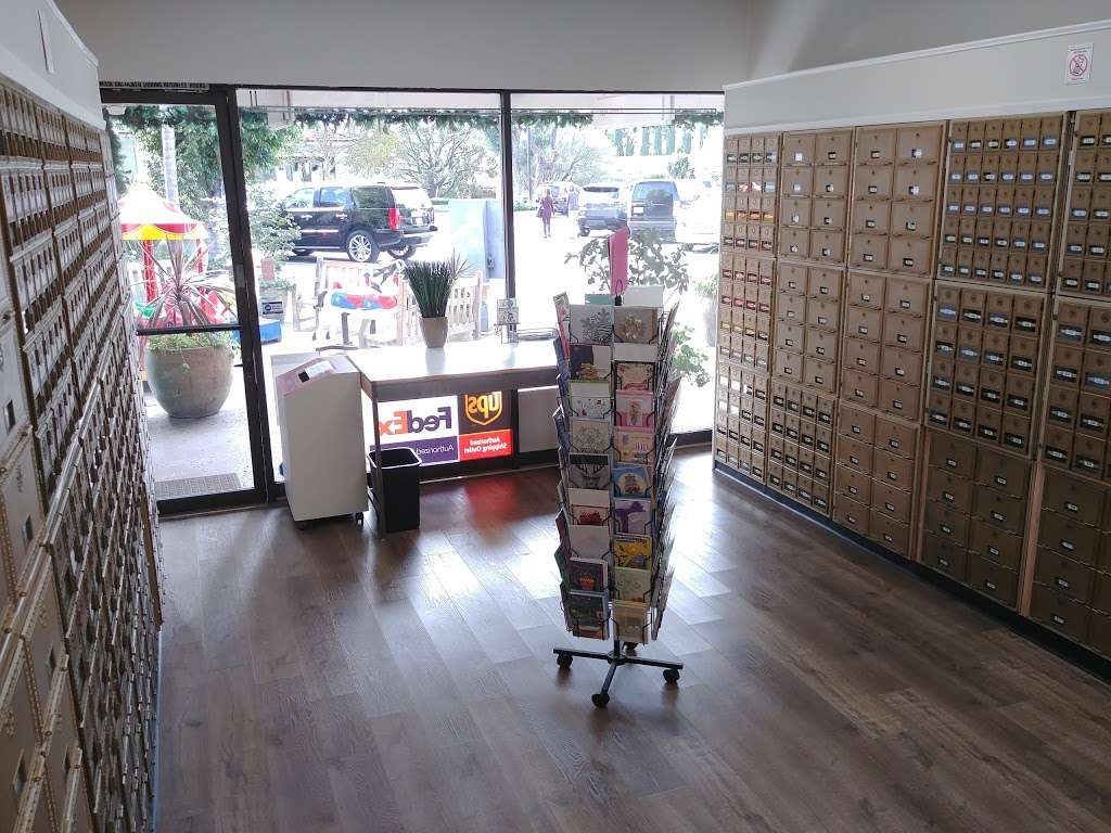 Bel Air Postal Center | 2934 Beverly Glen Cir, Los Angeles, CA 90077, USA | Phone: (310) 475-0788