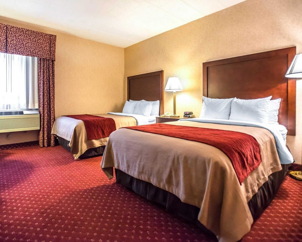 Comfort Inn Pocono Lakes Region | 117 Twin Rocks Road I-84 exit 17, Lake Ariel, PA 18436, USA | Phone: (570) 689-4148