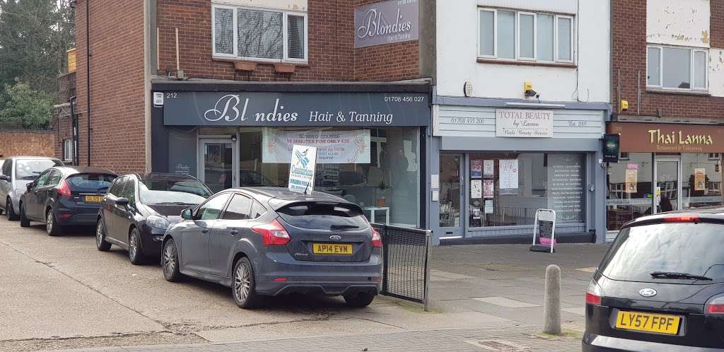 Blondies Hair & Tanning | 212 High St, Hornchurch RM12 6QP, UK | Phone: 01708 456027