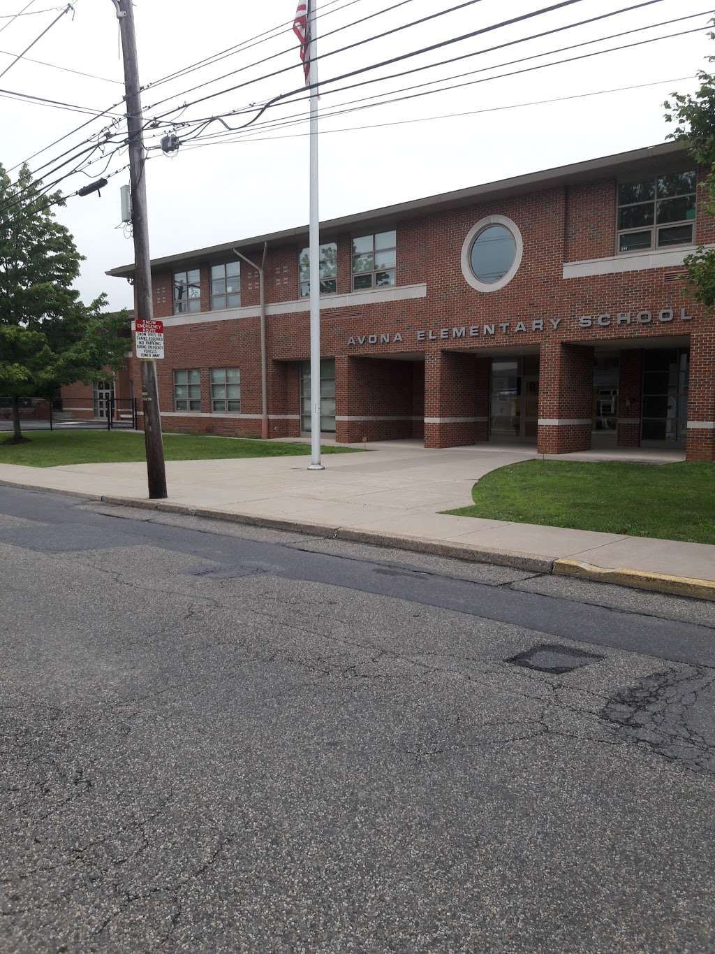 Avona Elementary School | 2317 Front St, Easton, PA 18042, USA | Phone: (484) 373-6250