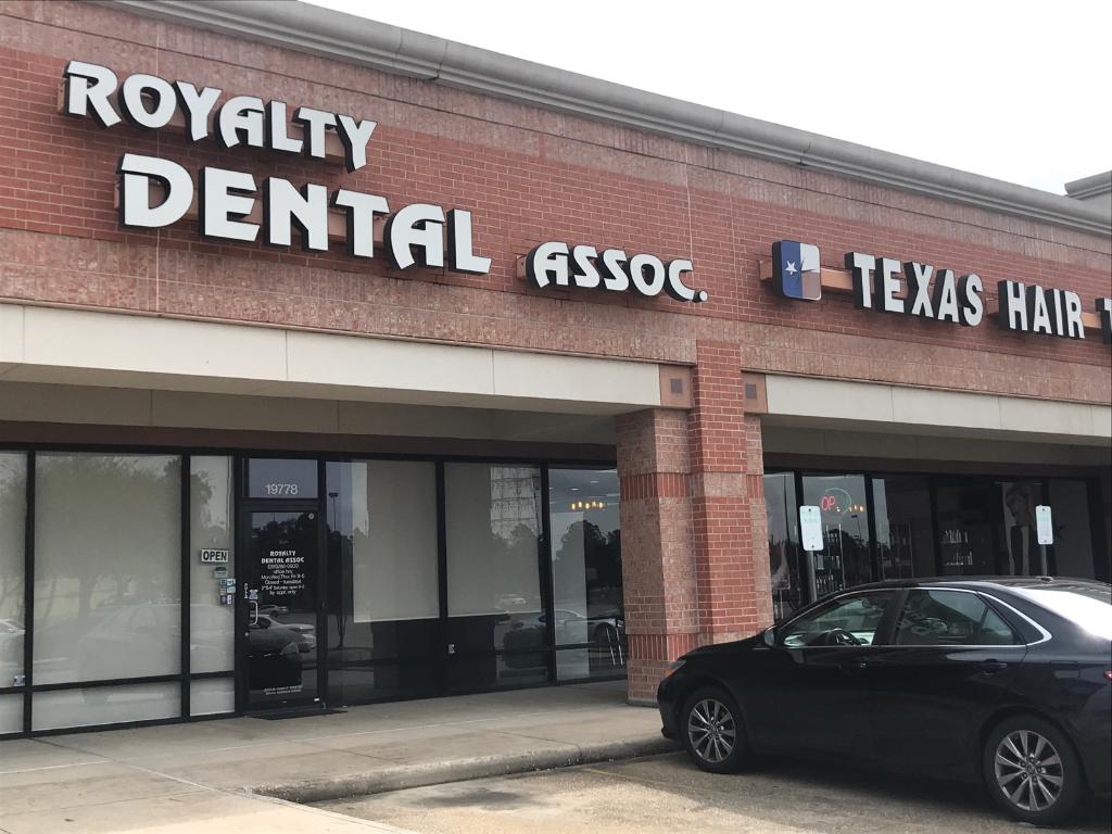 Royalty Dental Associates | 19778 Interstate Hwy 45, Spring, TX 77373, USA | Phone: (281) 288-0900