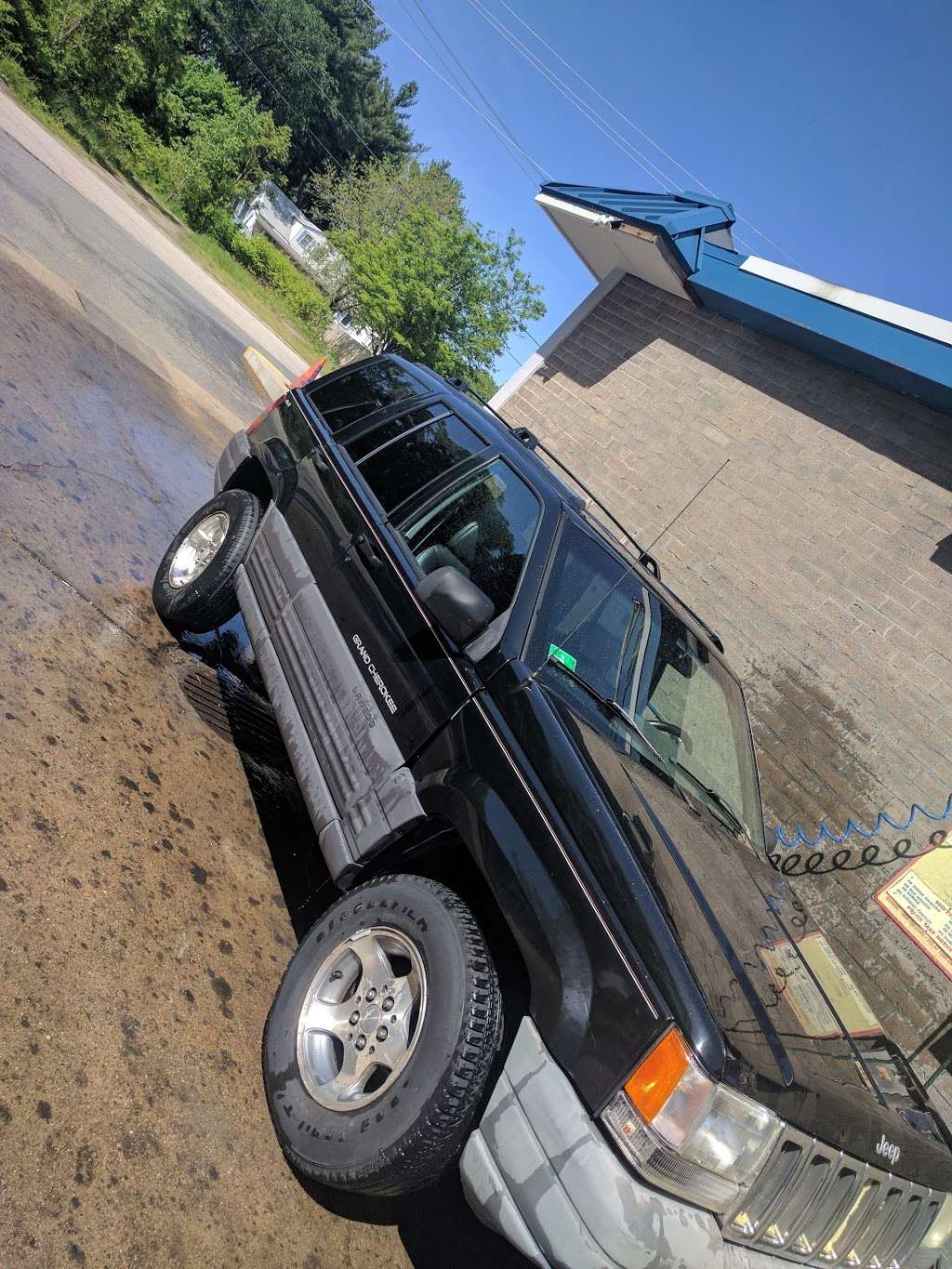 Lincoln Car Wash | 6 Cook St, Lincoln, RI 02865, USA