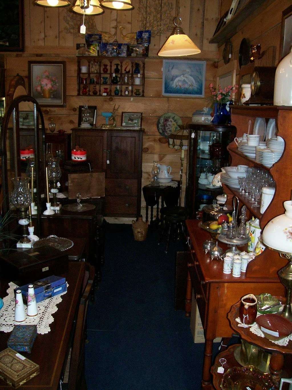 Just Stuff Antique | 44 Wenham Rd, Carver, MA 02330 | Phone: (508) 866-2353