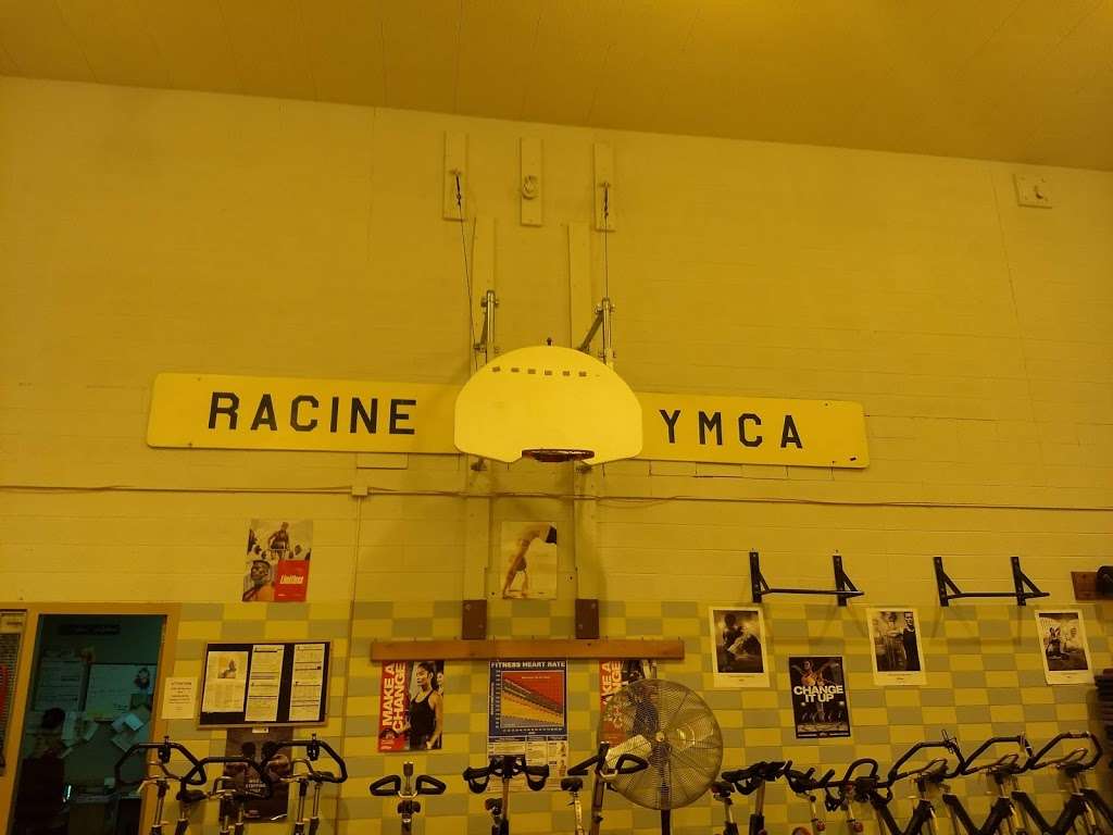 Racine Family YMCA | 725 Lake Ave, Racine, WI 53403, USA | Phone: (262) 634-1994