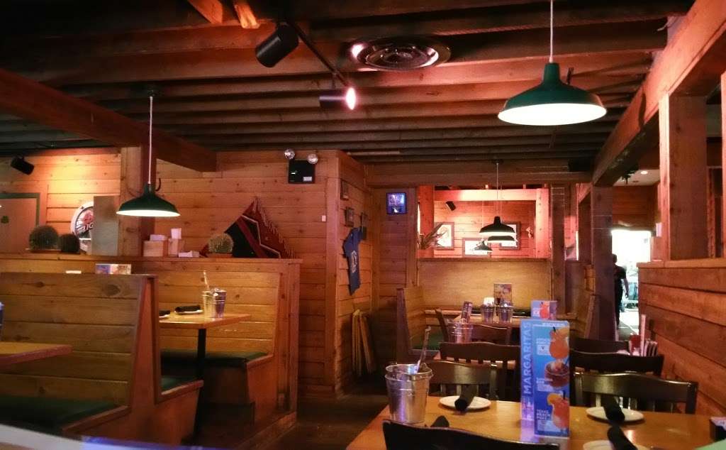 Texas Roadhouse | 4465 Mountain Rd, Pasadena, MD 21122, USA | Phone: (410) 439-0233