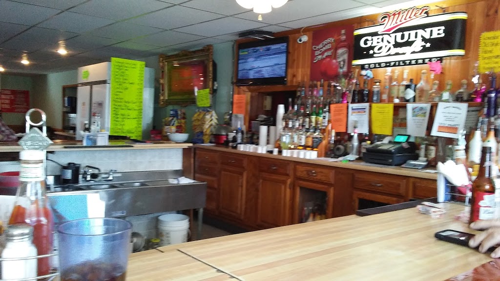 Toms Tavern & Restaurant | 221 Main St, Kempton, IL 60946, USA | Phone: (815) 253-6407