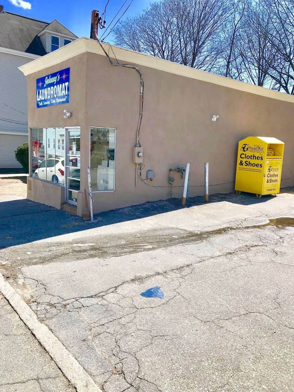 Johnnys Laundromat | 146 University Ave, Lowell, MA 01854, USA | Phone: (978) 317-1218