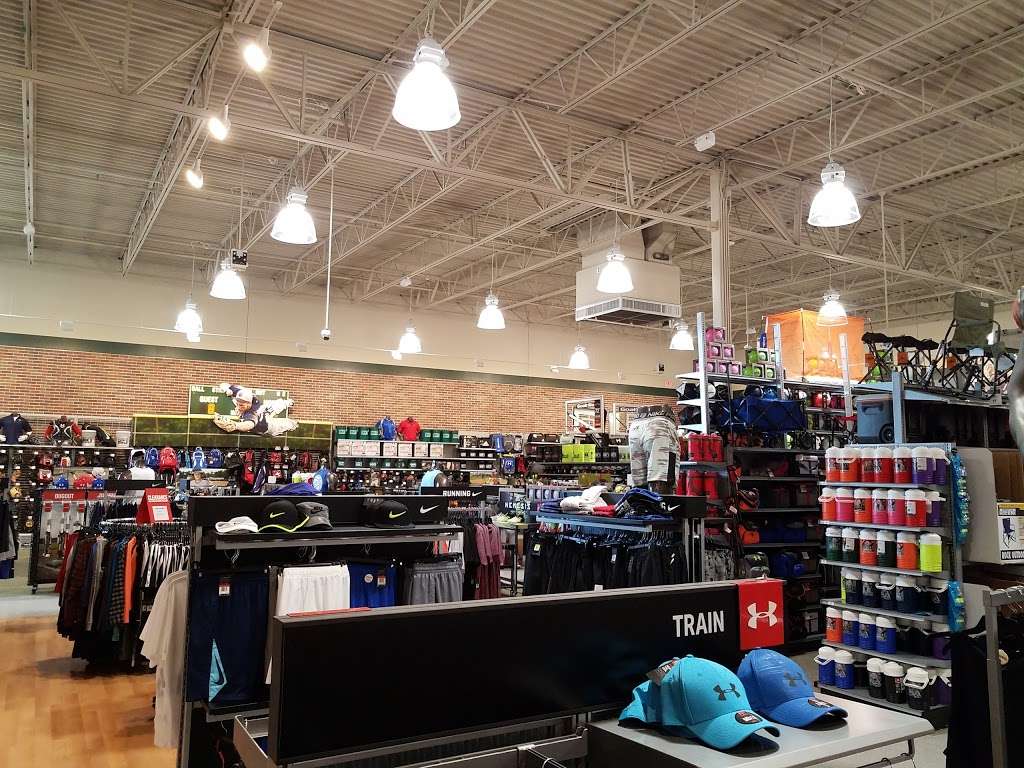 DICKS Sporting Goods | 24670 Dulles Landing Dr Unit 100, Sterling, VA 20166, USA | Phone: (571) 367-5120