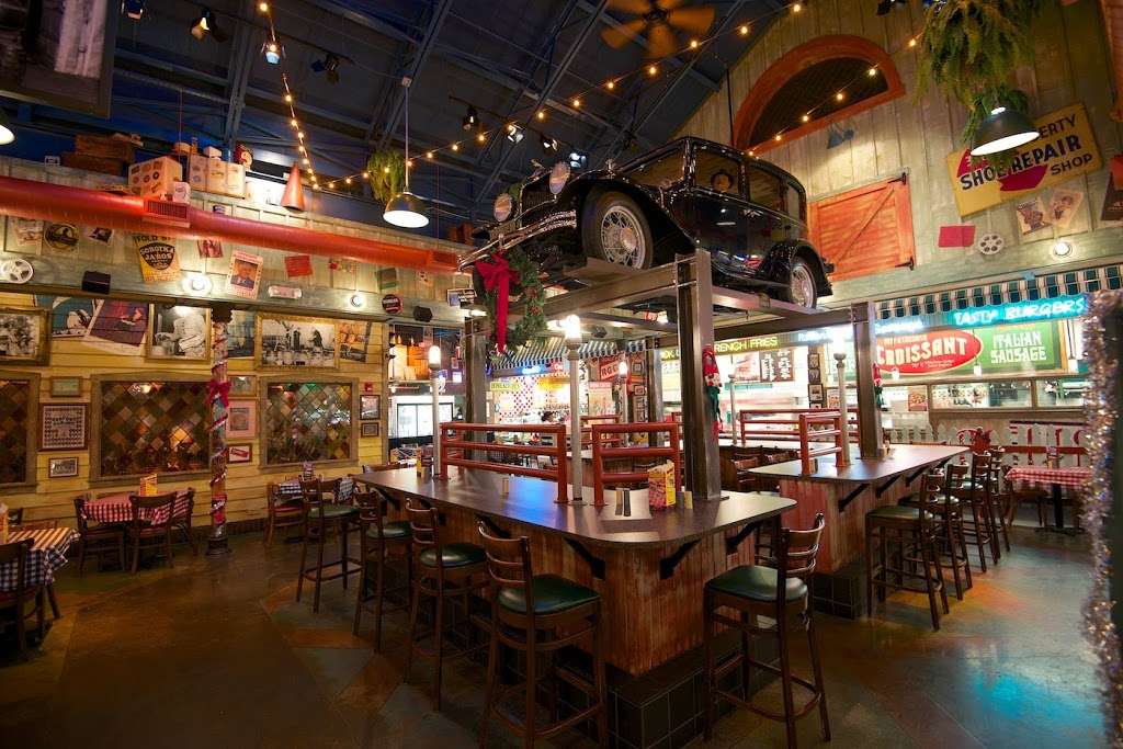 Portillos Hot Dogs | 531 N Randall Rd, Batavia, IL 60510, USA | Phone: (630) 482-9600