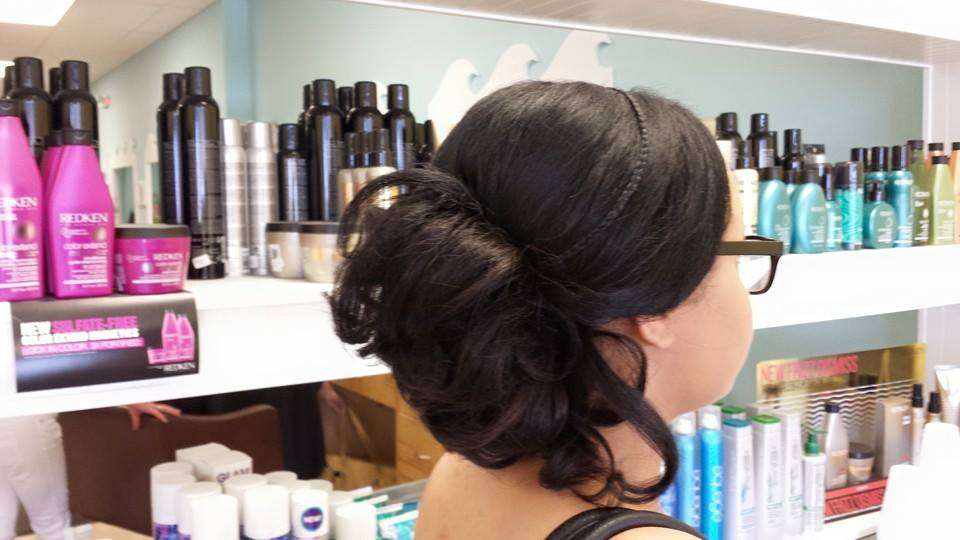 Beach Waves-A Family Salon | 17252 N Village Main Blvd, Lewes, DE 19958, USA | Phone: (302) 827-4377