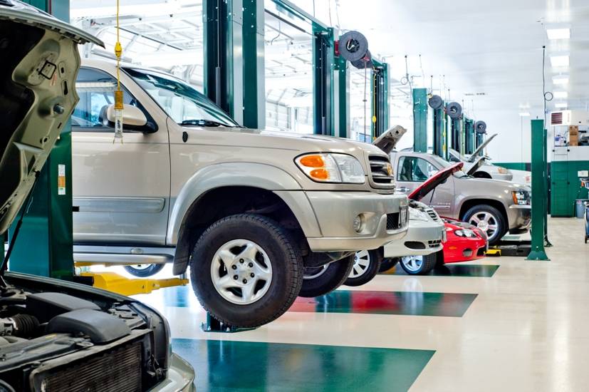 Christian Brothers Automotive Greenwood | 4985 W Smith Valley Rd, Greenwood, IN 46142, USA | Phone: (317) 743-2763