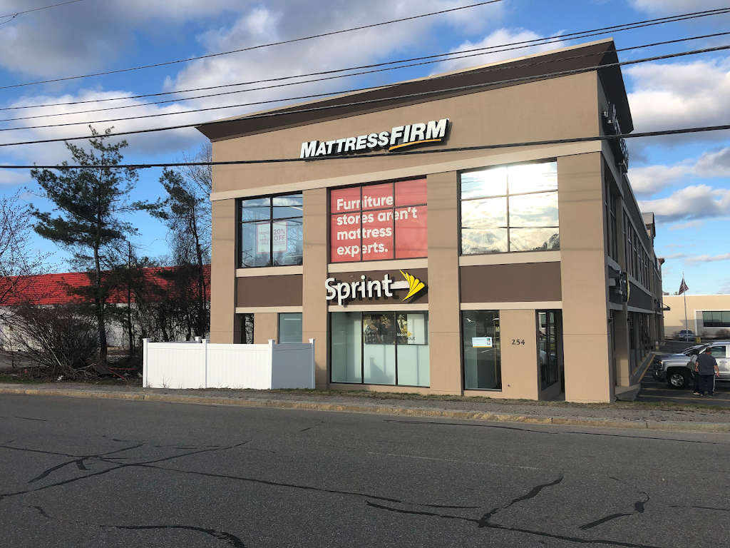 Mattress Firm Nashua | 254 Daniel Webster Hwy, Nashua, NH 03060, USA | Phone: (603) 888-1479