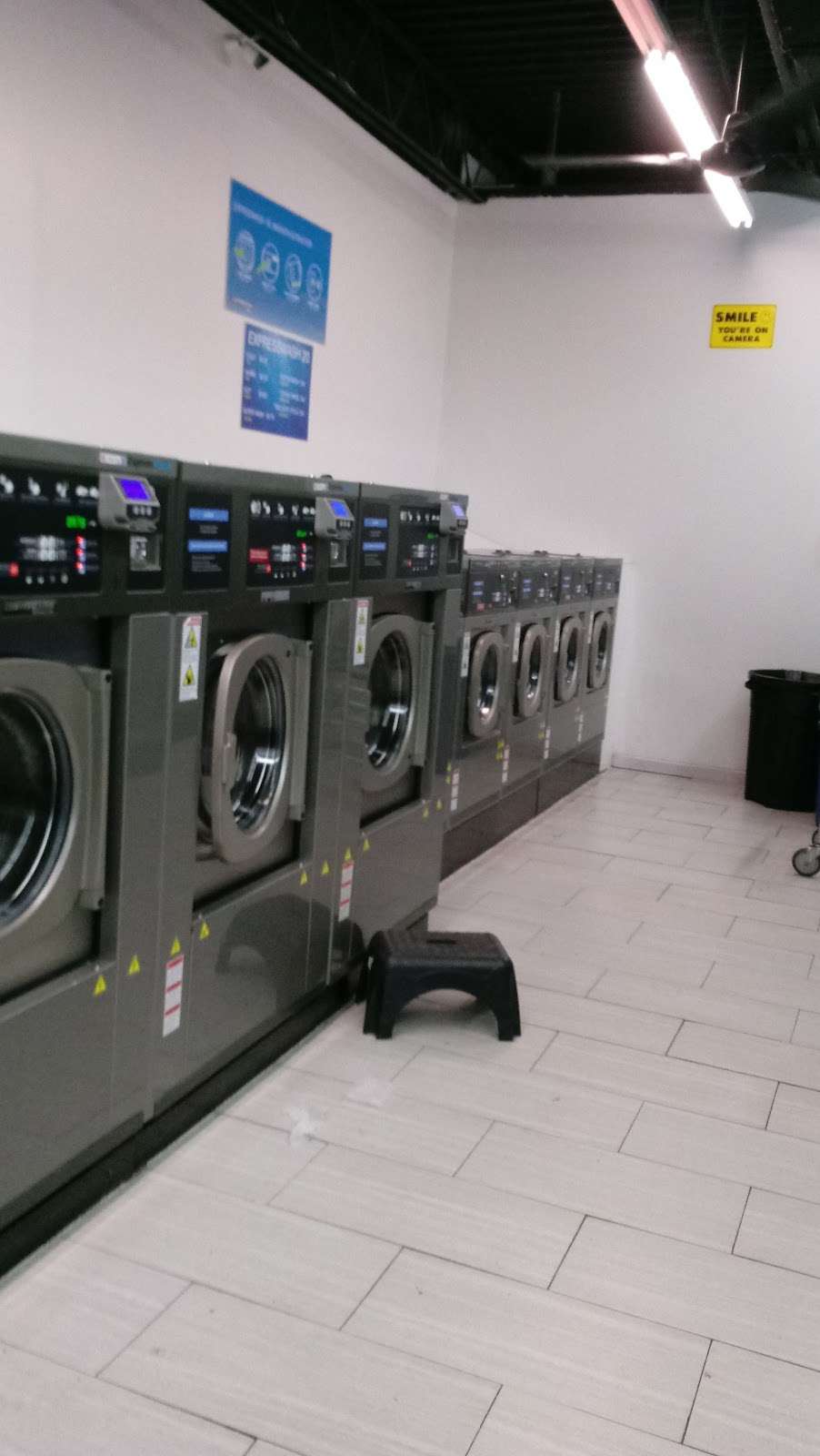 Express Laundromat Of New Windsor | 436 Blooming Grove Turnpike #600, New Windsor, NY 12553, USA | Phone: (845) 565-2656