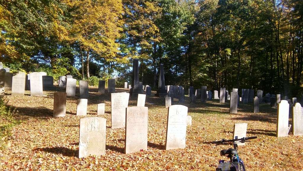 Taunton cemetery 1812-present | 21 Taunton Lake Rd, Newtown, CT 06470, USA