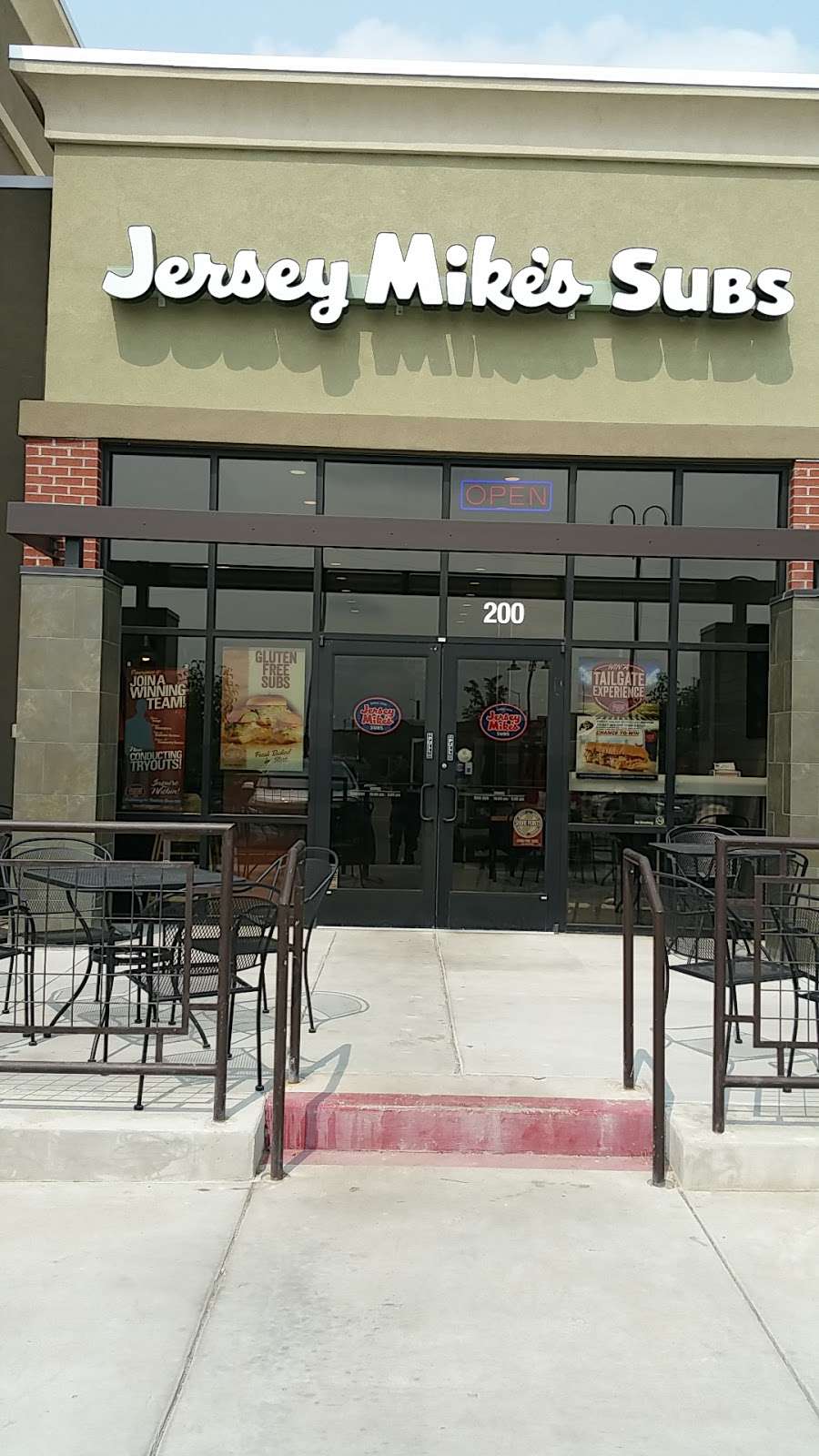 Jersey Mikes Subs | 6583 S Parker Rd #200, Centennial, CO 80016, USA | Phone: (303) 690-4118