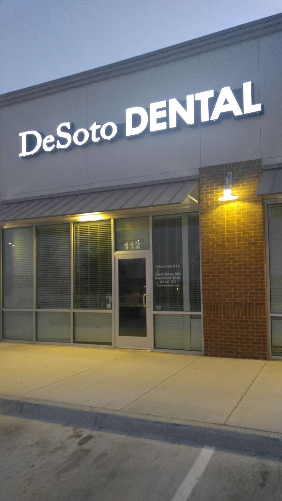 Desoto Dental | 200 W Parkerville Rd, DeSoto, TX 75115, USA | Phone: (469) 643-3422