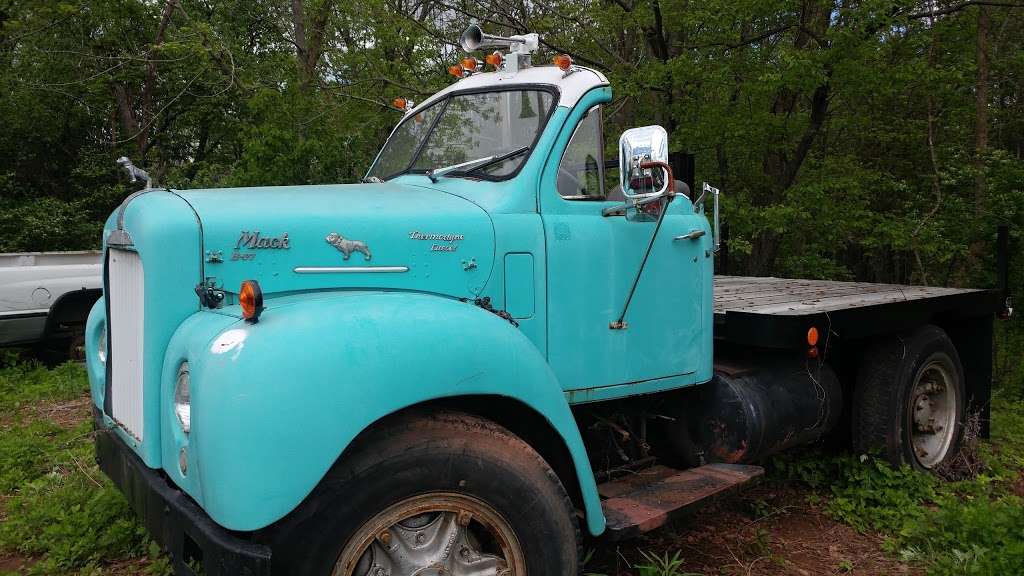 Boyds Used Truck Parts | 1517 Diamond St, Sellersville, PA 18960, USA | Phone: (215) 257-1101