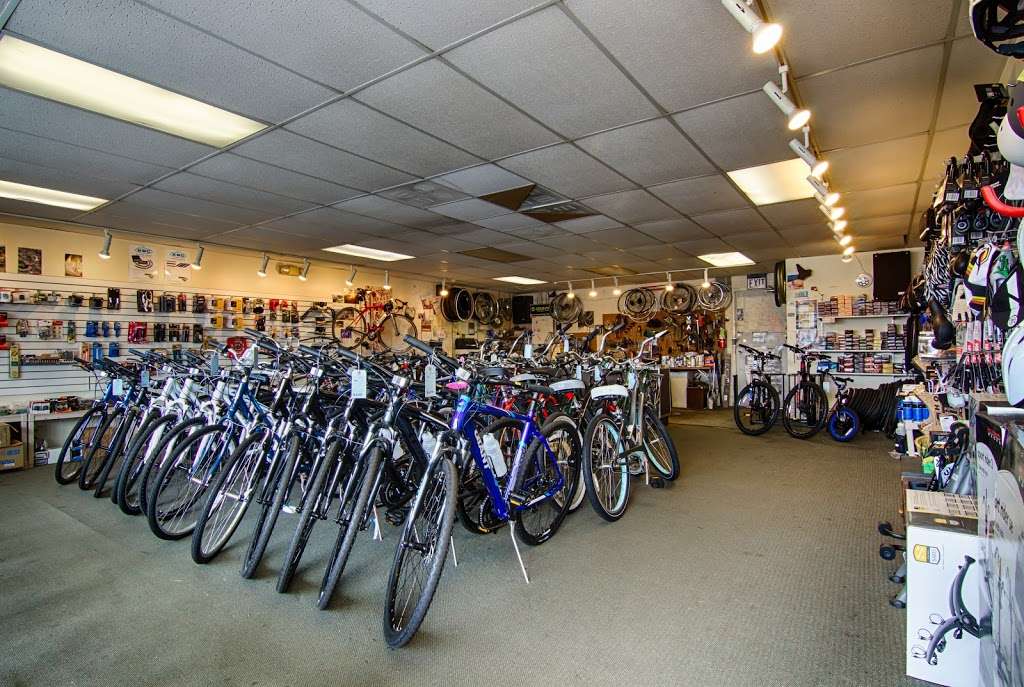 Chris Cycle | 130 Peterson Rd, Libertyville, IL 60048, USA | Phone: (847) 680-9622