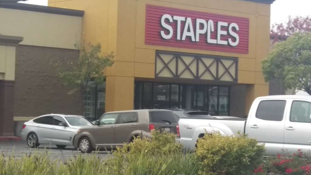 Staples | 1200 Fitzgerald Dr, Pinole, CA 94564, USA | Phone: (510) 262-9114