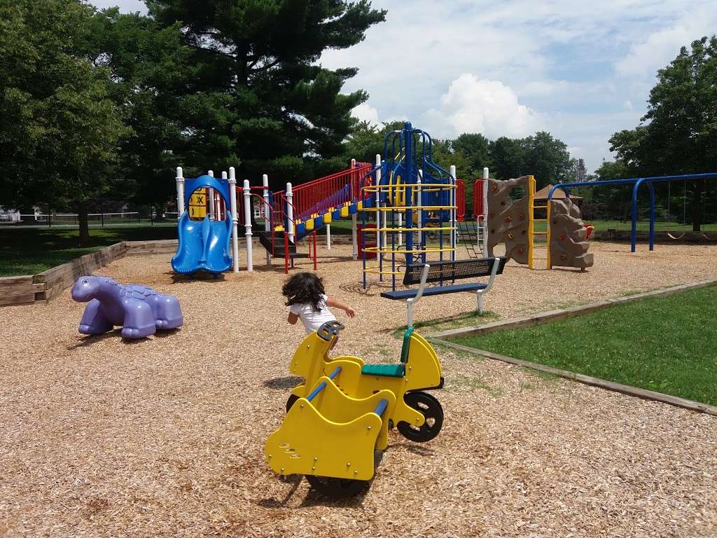 Olney Square Park | 18501 Bowie Mill Rd, Olney, MD 20832 | Phone: (301) 495-2595