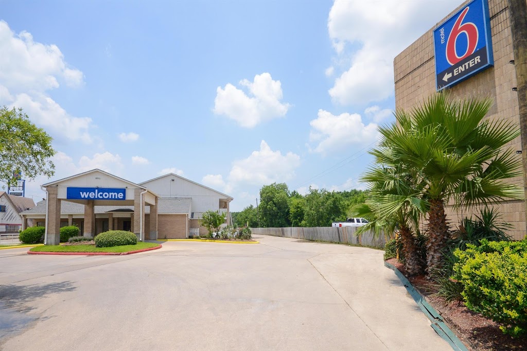 Motel 6 Houston - Baytown East | 8911 TX-146, Baytown, TX 77523, USA | Phone: (281) 691-6650