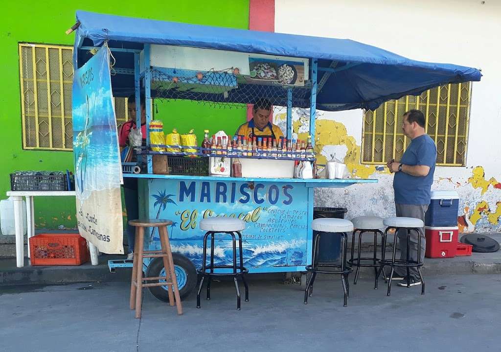 Mariscos “El Caracol” | Avenidia Sánchez Taboada 9201, Sanchez Taboada Produtsa, 22185 Tijuana, B.C., Mexico | Phone: 664 327 2722