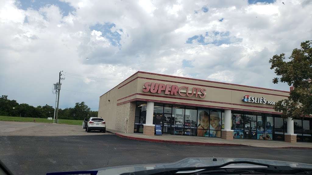 Supercuts | 204 W Highway 332 C, Lake Jackson, TX 77566, USA | Phone: (979) 297-2515