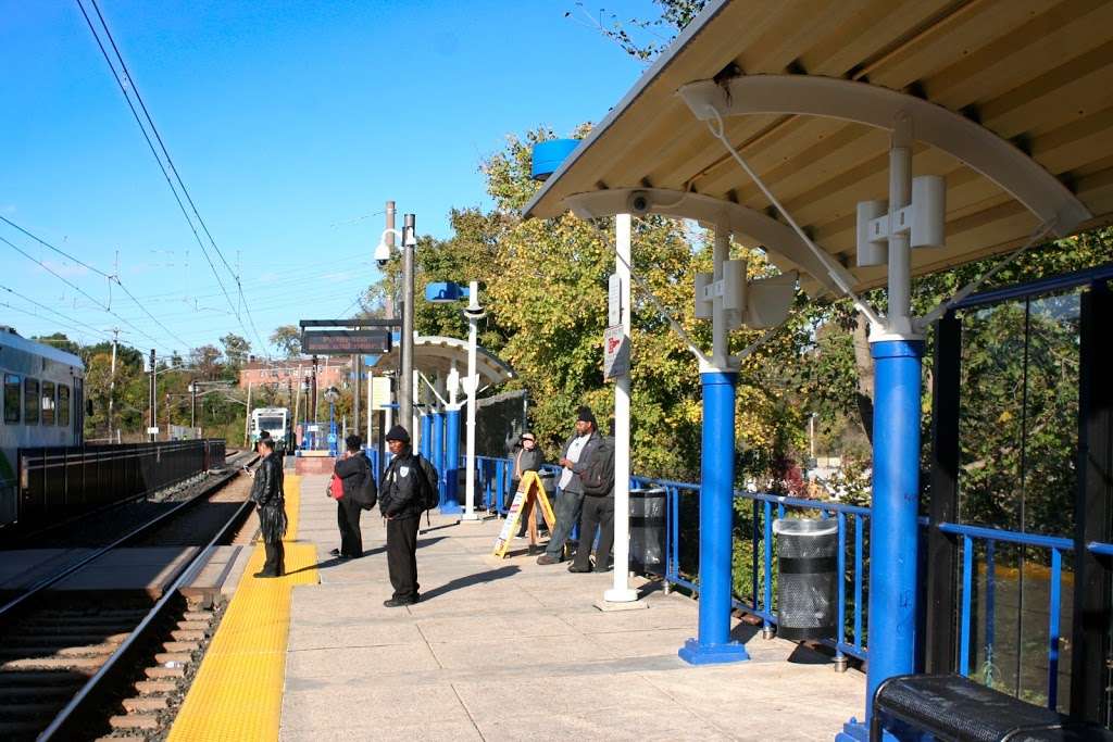 Patapsco Light Rail Station | 751 W Patapsco Ave, Halethorpe, MD 21227