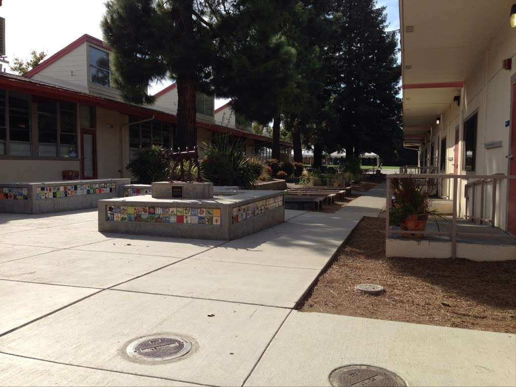 Santa Rita Elementary School | 700 Los Altos Ave, Los Altos, CA 94022, USA | Phone: (650) 559-1600