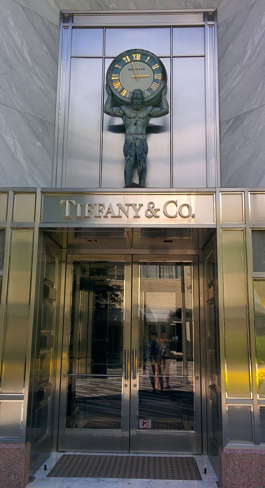 Tiffany & Co. | 299 Oakbrook Center, Oak Brook, IL 60523, USA | Phone: (630) 574-7900