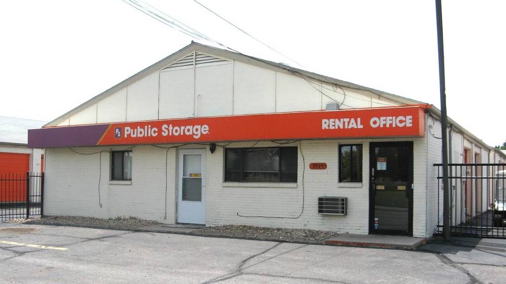 Public Storage | 3515 W Maple St, Wichita, KS 67213 | Phone: (316) 462-9516