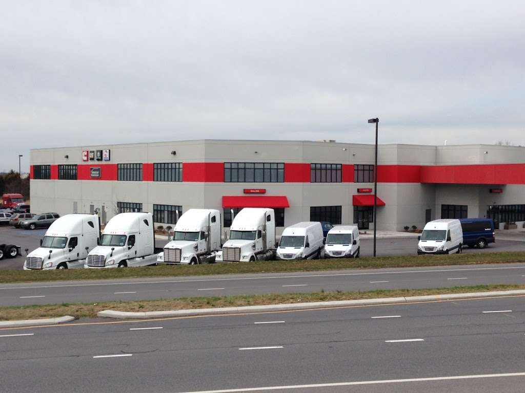 Freightliner & Western Star of Hagerstown | 16777 Halfway Blvd, Hagerstown, MD 21740, USA | Phone: (301) 582-2111