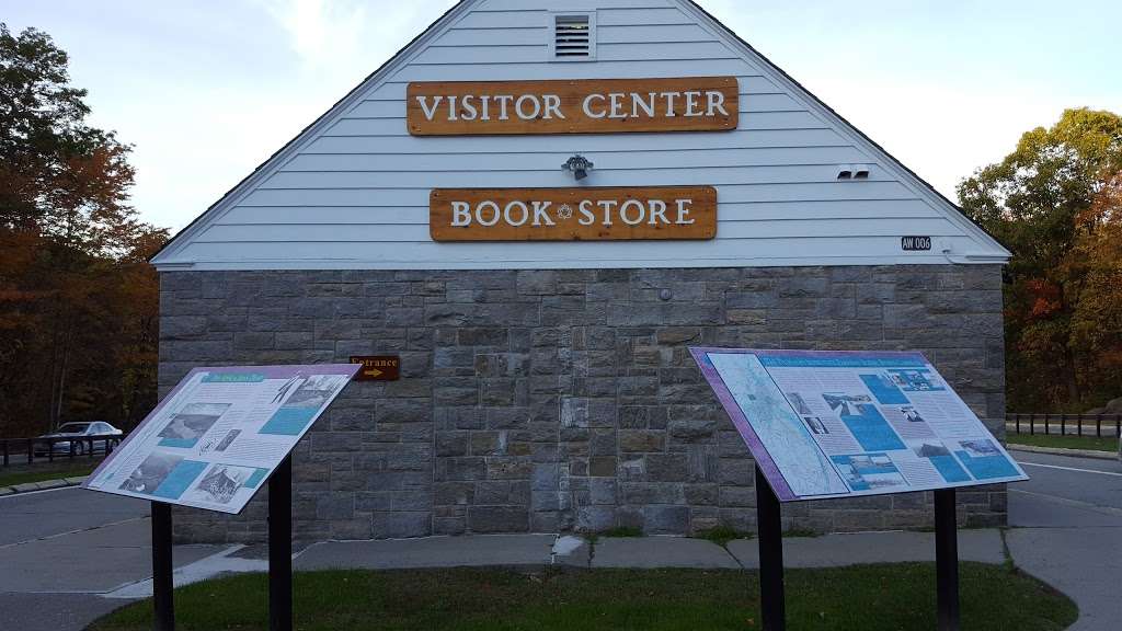 The Palisades Parkway Visitor Center and Bookstore | Palisades Interstate Pkwy, Tomkins Cove, NY 10986, USA | Phone: (845) 786-5003