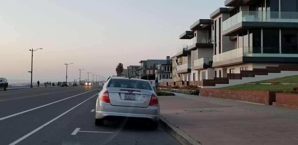 Avenue H Beach Lifeguard Tower | 1601-, 1667 Esplanade, Redondo Beach, CA 90277