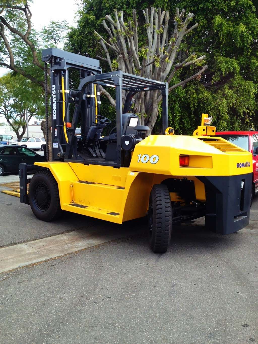 Komatsu Forklift | 20434 S Susana Rd, Long Beach, CA 90810, USA | Phone: (310) 631-5438