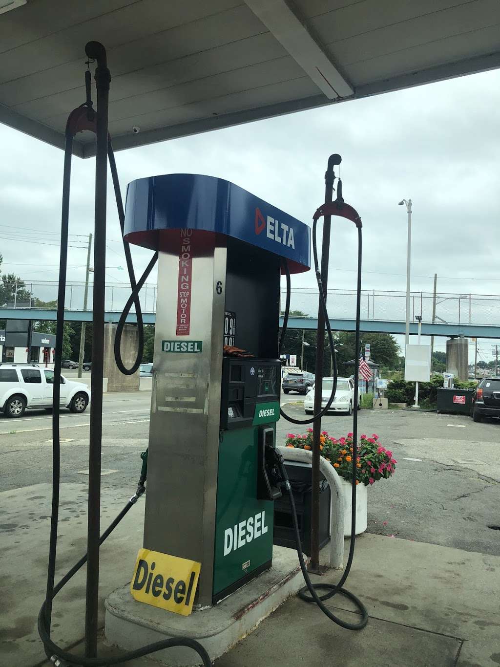 Delta Gas Station | Elmwood Park, NJ 07407, USA