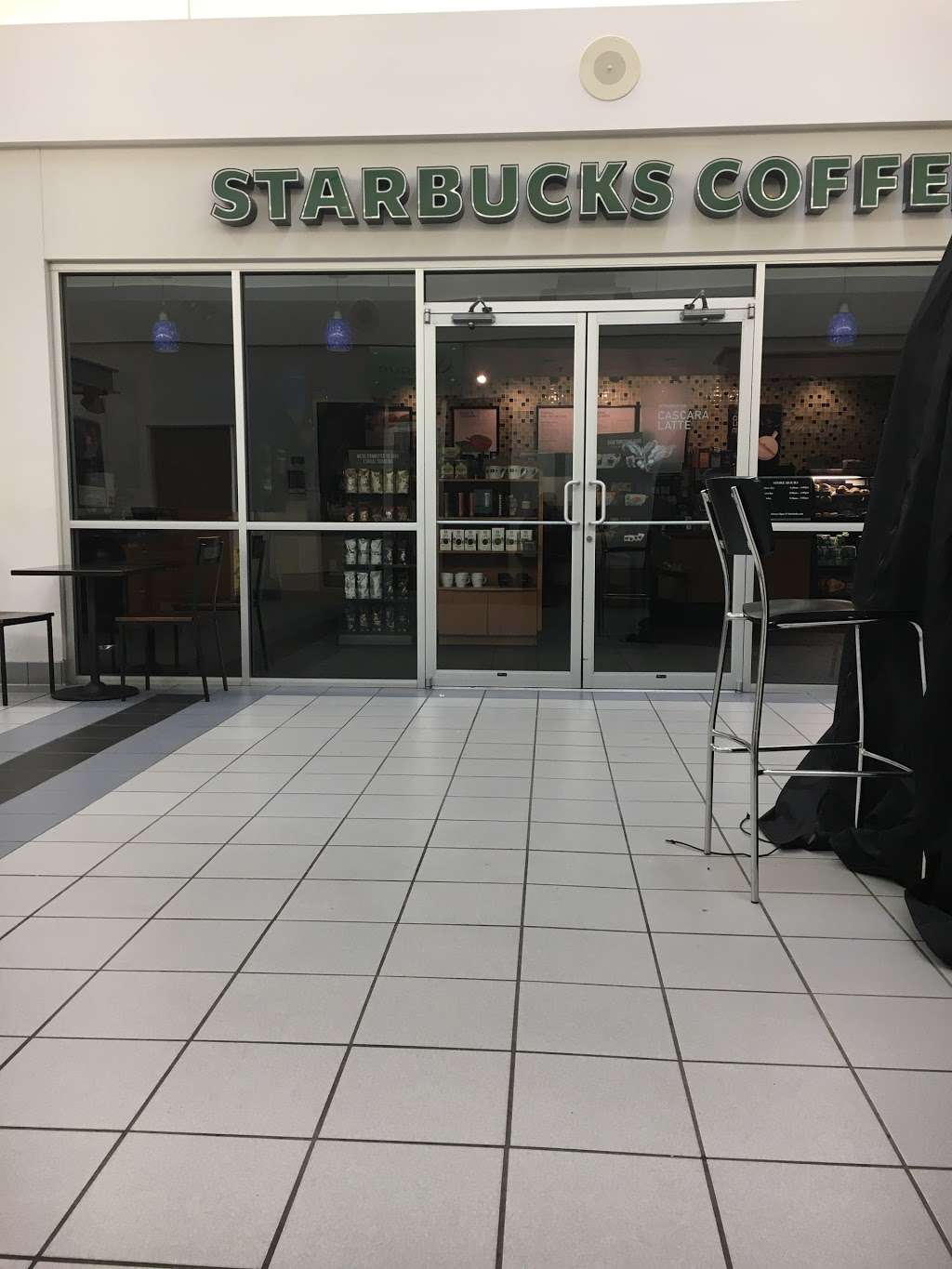 Starbucks | 330 Kansas Ave, Fort Leavenworth, KS 66027, USA | Phone: (800) 782-7282