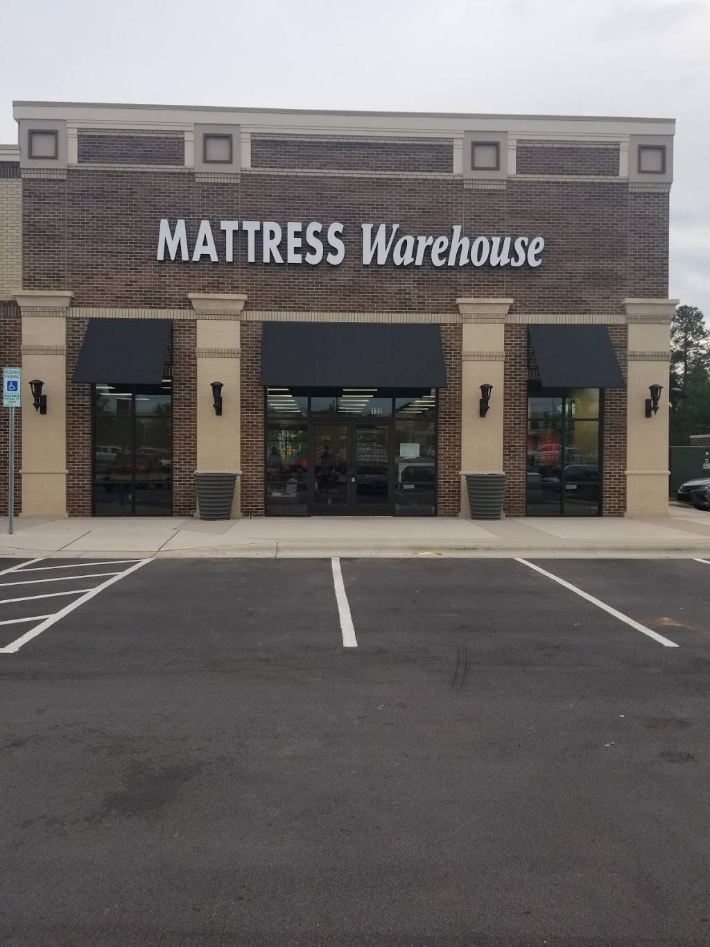 Mattress Warehouse of Raleigh - Corners at Brier Creek | 4213 Corners Pkwy Suite 120, Raleigh, NC 27617, USA | Phone: (919) 797-2940