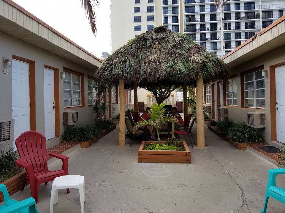 St Maurice Beach Inn | 310 Michigan St, Hollywood, FL 33019, USA | Phone: (954) 925-0527