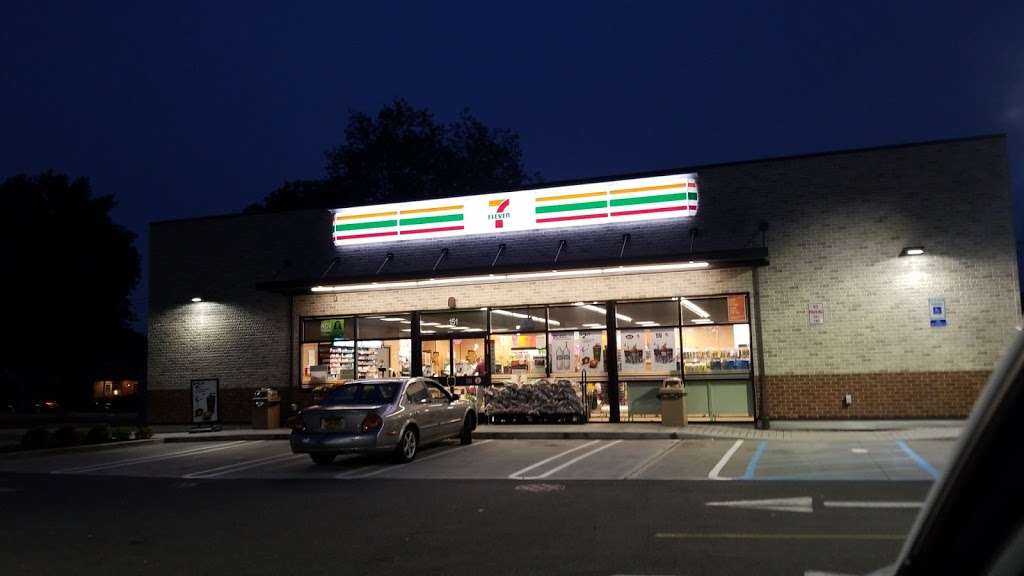 7 Eleven | 46 397 00140, Levittown, NY 11756