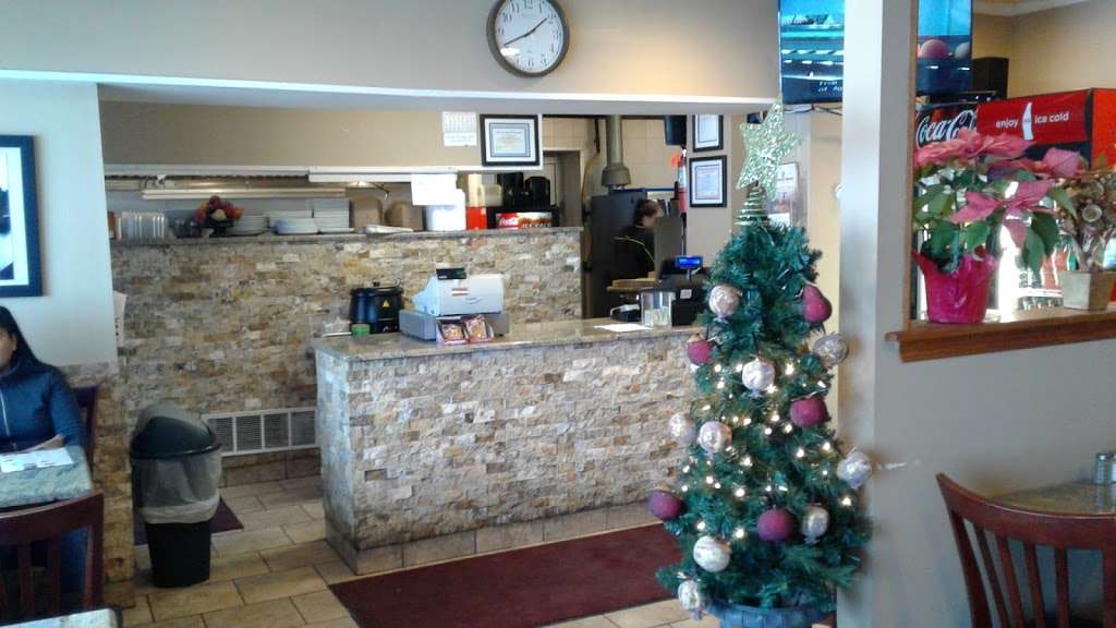 Liberty Square Pizza & Restaurant | 398 2nd Ave, Phoenixville, PA 19460, USA | Phone: (610) 983-9570