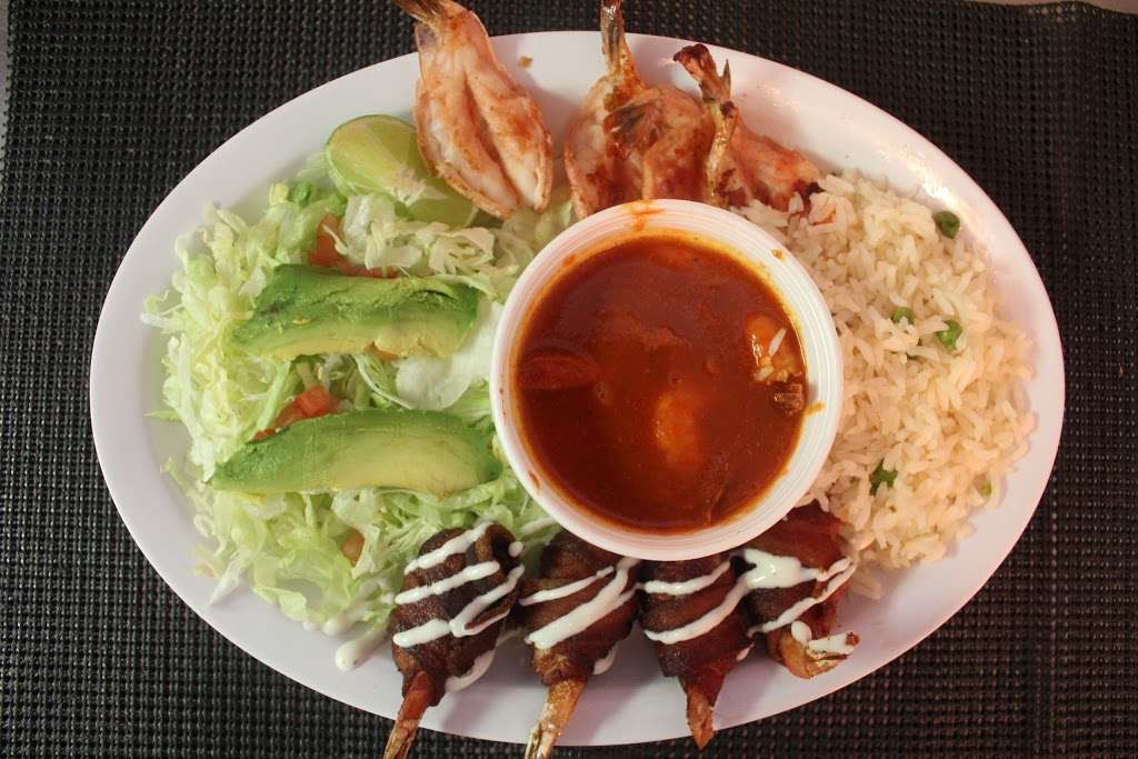 El Camaron Loco - Thornton, CO. | 619 W 84th Ave, Thornton, CO 80260, USA | Phone: (720) 616-7207