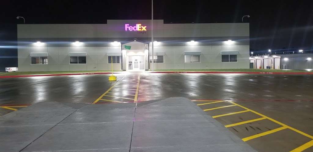 FedEx Freight | 3400 Pollok Dr, Conroe, TX 77303, USA | Phone: (936) 703-1378