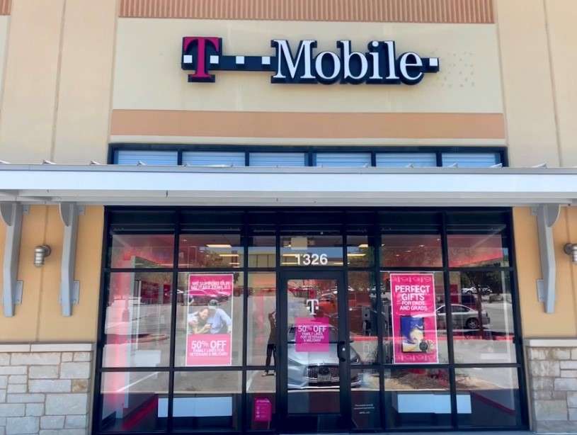 T-Mobile | 21025 U.S. Hwy 281 N #1326, San Antonio, TX 78258, USA | Phone: (210) 251-4410