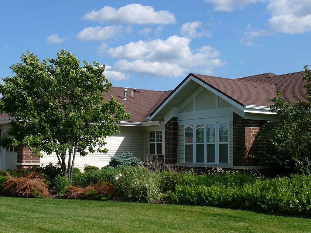 Village at Victory Lakes | 1075 E Victory Dr., Lindenhurst, IL 60046, USA | Phone: (847) 356-5900