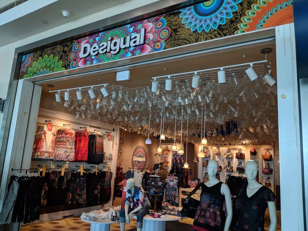 Desigual | 8008 Herb Kelleher Way, Dallas, TX 75235, USA | Phone: (214) 353-2638