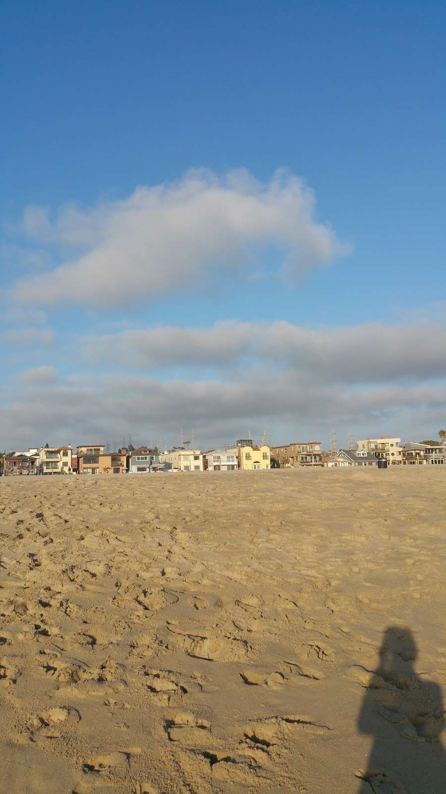 Hermosa Beach Vacation Rentals | 36 The Strand #1, Hermosa Beach, CA 90254, USA