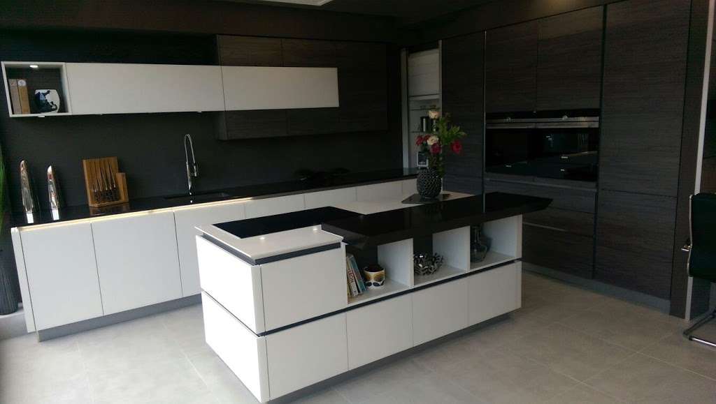 Acqua Kitchens Ewell | 199 Kingston Rd, Epsom KT19 0AB, UK | Phone: 020 8393 5463