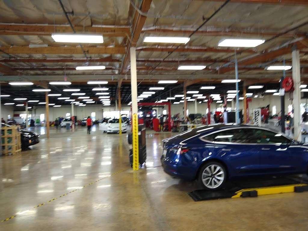 Tesla Kearny Mesa Service/Delivery Hub | 5600 Kearny Mesa Rd, San Diego, CA 92111, USA | Phone: (858) 285-3905