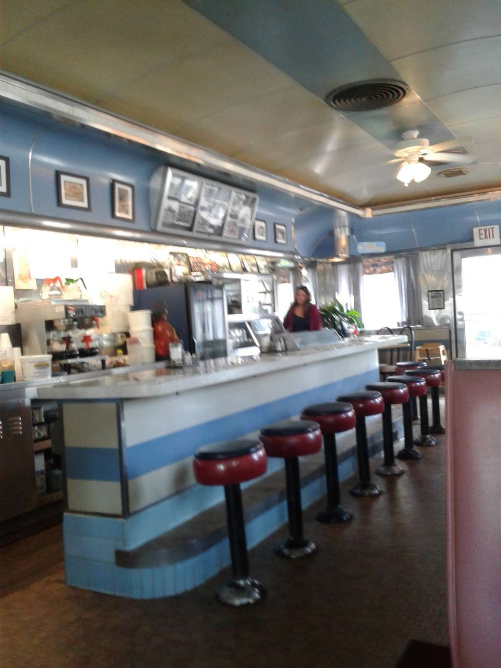 Dons Diner Inc | 121 South St, Plainville, MA 02762, USA | Phone: (508) 695-7036